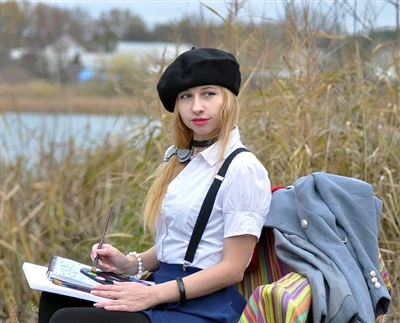 How to wear a beret that is a bit big