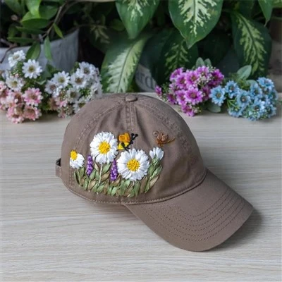 What kind of hats suit different face shapes?